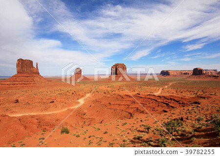 The unique landscape of Monument Valley, Utah The unique landscape of Monument Valley, Utah 39782255
