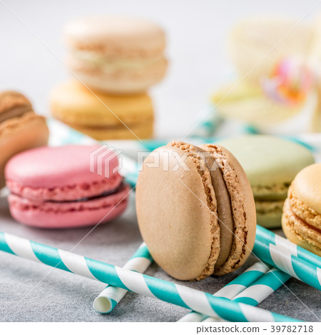 French assorted macarons French assorted macarons 39782718