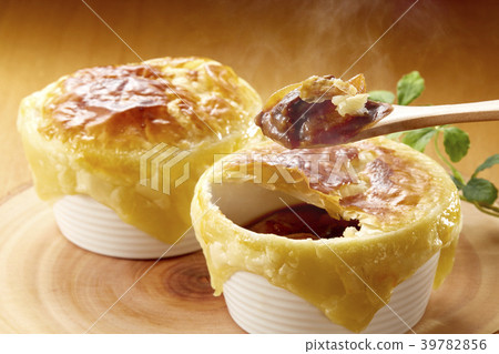 鍋餡餅（燉牛肉） 39782856