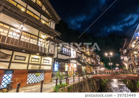 Ginzan溫泉溫泉鎮夜視圖 39783449