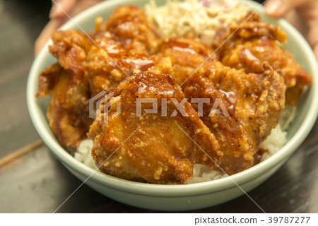 Fried rice bowl 39787277