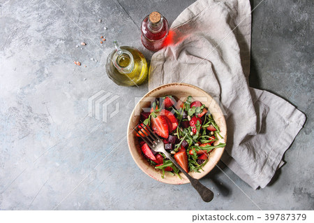 Beetroot and strawberry salad 39787379