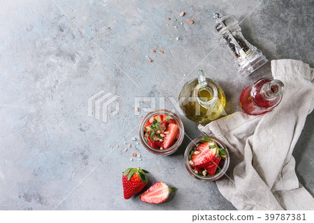 Beetroot and strawberry salad 39787381