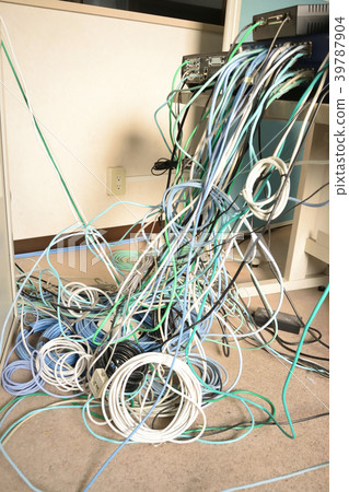 LAN cable wiring work before arrangement 39787904