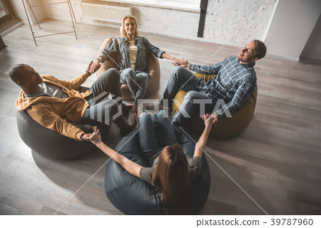 Young people meditating with comfort Young people meditating with comfort 39787960