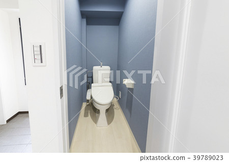 Housing Renovation Toilet Construction Example 39789023