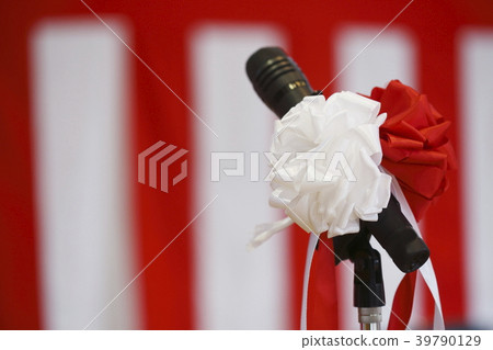 Microphone image of graduation and entrance ceremony 39790129