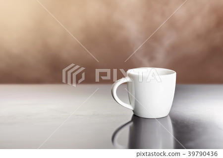 white hot coffee cup on wooden table white hot coffee cup on wooden table 39790436