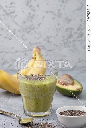 smoothies avocado banana 39792243