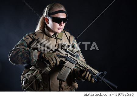 US Marine Soldier 39792586