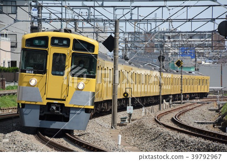 Seibu Ikebukuro Line 9000 series 39792967