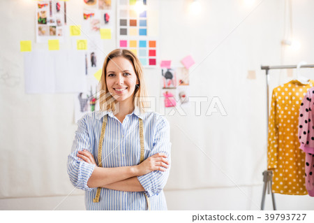 Young creative woman in a studio, startup business 39793727