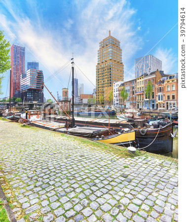 Veerhaven harbour of Rotterdam 39794614