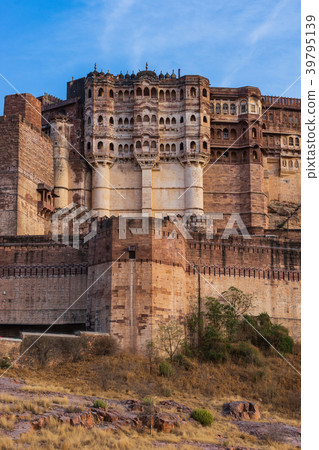 Mehrangarh fort in Jodhpur, Rajasthan, India. 39795139