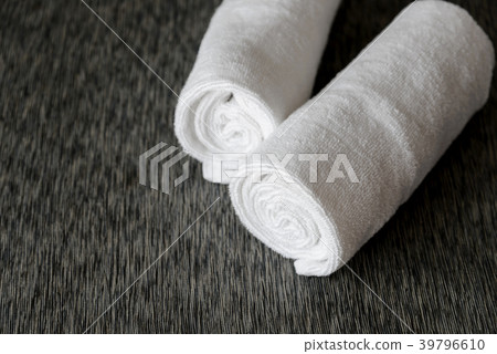 White rolled towels White rolled towels 39796610
