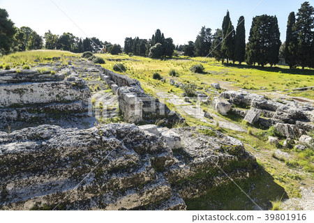 Ancient ruins landscape of Neapolis Archaeological Park in Siracusa Ancient ruins landscape of Neapolis Archaeological Park in Siracusa 39801916