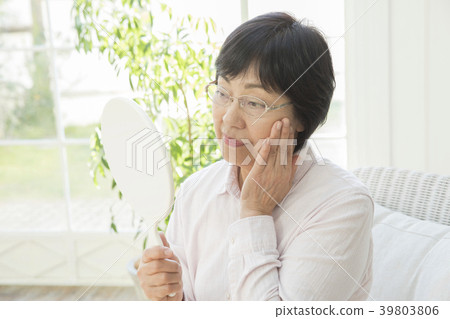 資深夫人秀麗圖像 39803806