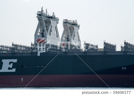 Hull of a huge ship under construction Hull of a huge ship under construction 39806577