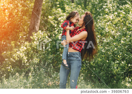 Mother with daughter Mother with daughter 39806763