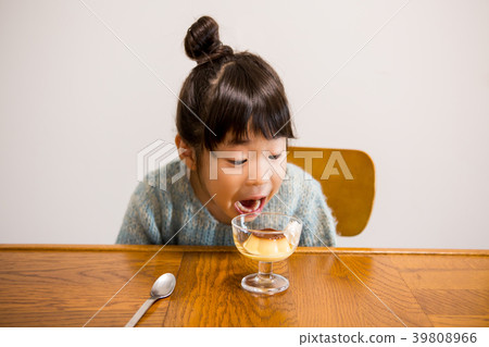 Children's snack 39808966
