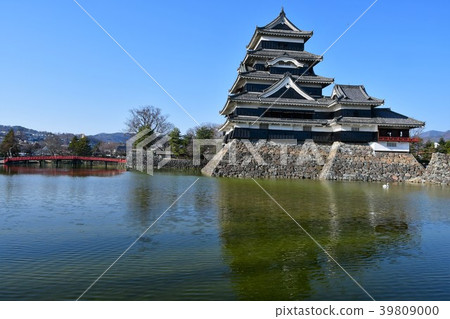 松本城堡在早春 松本城堡在早春 39809000