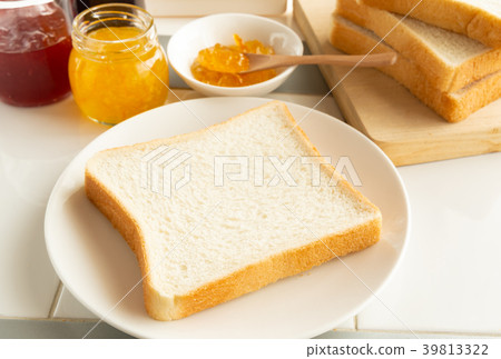 Bread square shaped bread staple food jam Bread square shaped bread staple food jam 39813322