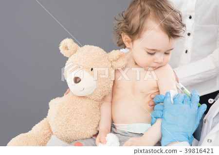 Vaccination little girl. Vaccination little girl. 39816421