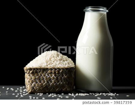 rice and rice milk 39817359