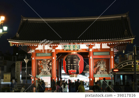 Tokyo's city landscape in Japan Japan Kaminarimon in Asakusaji (night view) Tokyo's city landscape in Japan Japan Kaminarimon in Asakusaji (night view) 39817816
