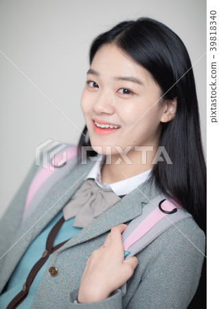 High school girls 39818340