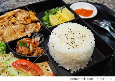 Delicious Japanese Bento Box with Teriyaki Chicken Delicious Japanese Bento Box with Teriyaki Chicken 39818989