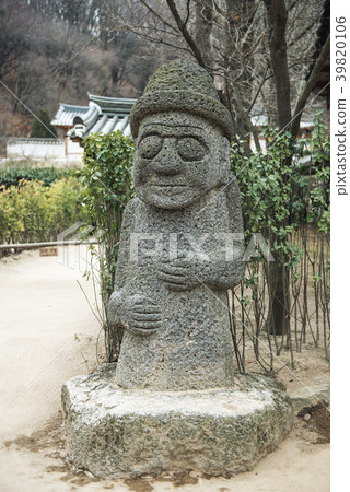 Jeju Island, Doluhubang, Yongin Folk Village 39820106