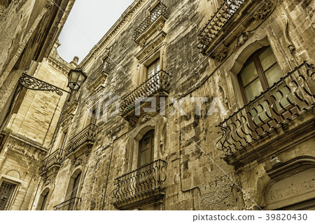 Lecce: Baroque streets 39820430