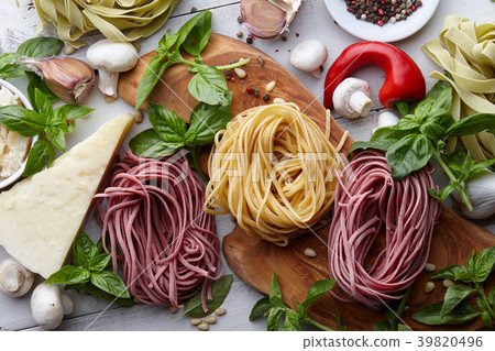 Raw homemade italian pasta cooking process 39820496