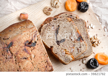 Dessert rye bread with dried apricots, walnuts and 39821782