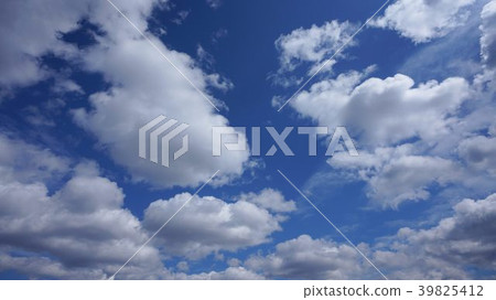 天藍色的天空雲16:9 天藍色的天空雲16:9 39825412