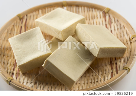 Tofu before cooking 39826219