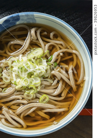 新鮮的手工蕎麥麵 39826953