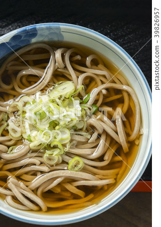 新鮮的手工蕎麥麵 39826957