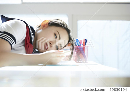 School girl high school studies School girl high school studies 39830194