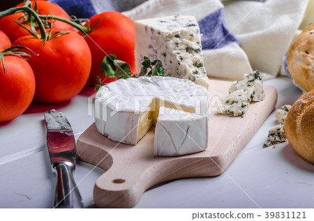 Gourmet cheeses Gourmet cheeses 39831121