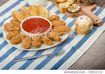 Golden Chicken Wings Golden Chicken Wings 39832132