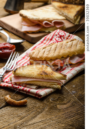 Quick dinner, toast with ham and cheese Quick dinner, toast with ham and cheese 39832369