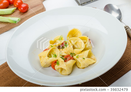 Homemade tortellini 39832479