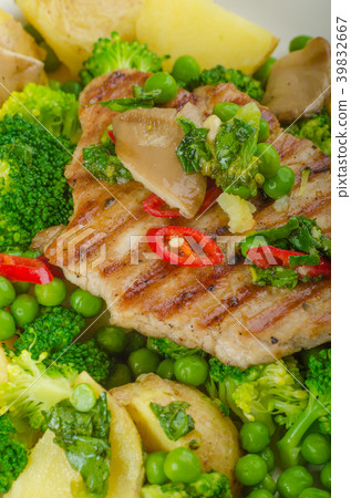 Healthy Pork Escalope with Super Greens 39832667