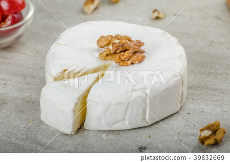 Fresh camembert from organic farms Fresh camembert from organic farms 39832669