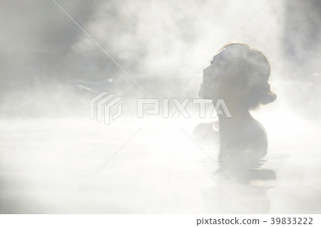 溫泉女人肖像 39833222