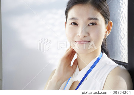Woman business cafe Woman business cafe 39834204