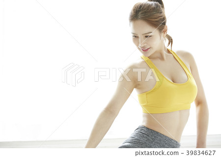 Women sportswear 39834627