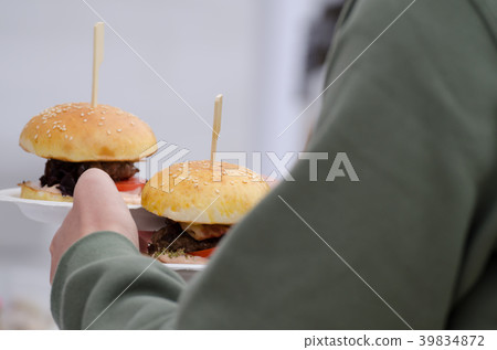 Beef burger with herb butter Beef burger with herb butter 39834872